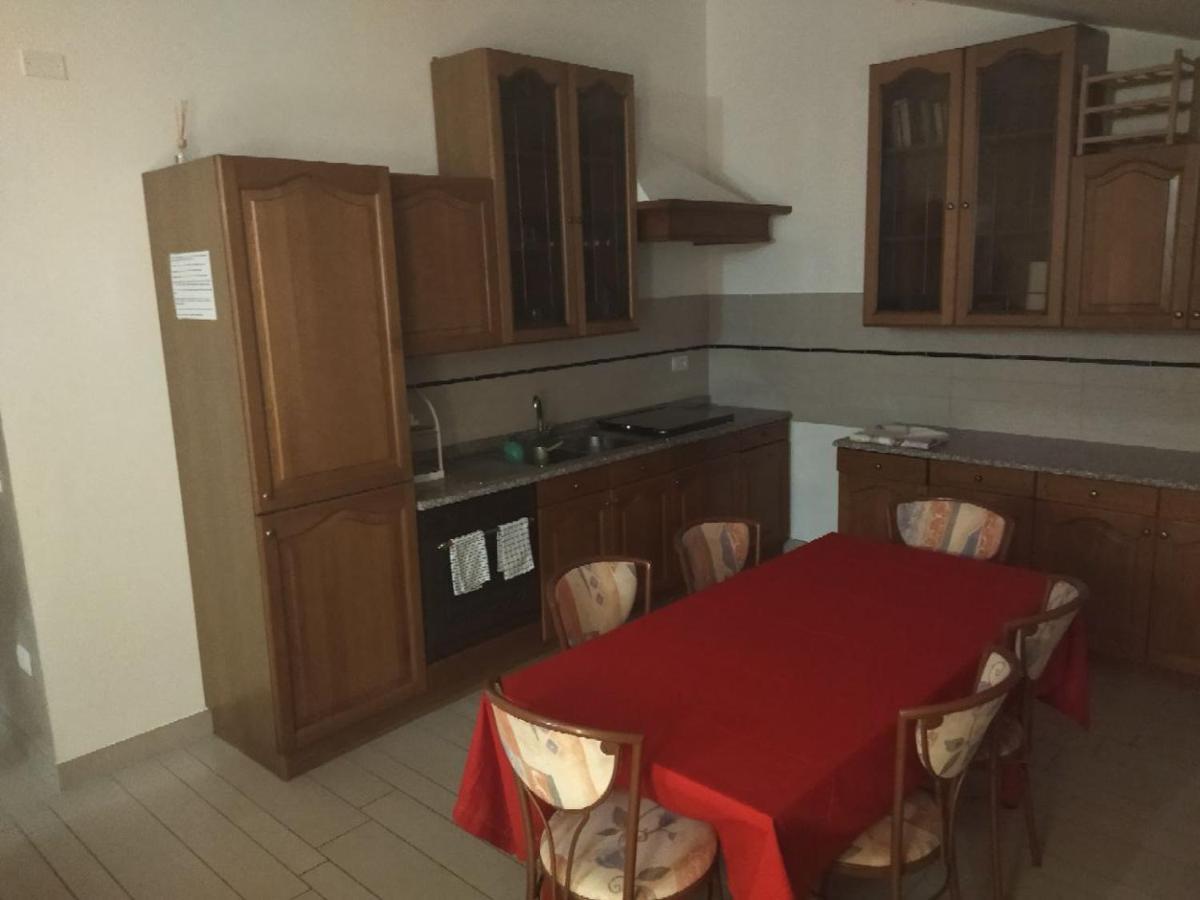 Room In Guest Room - Single Room Between Padua And Chioggia Brugine Extérieur photo